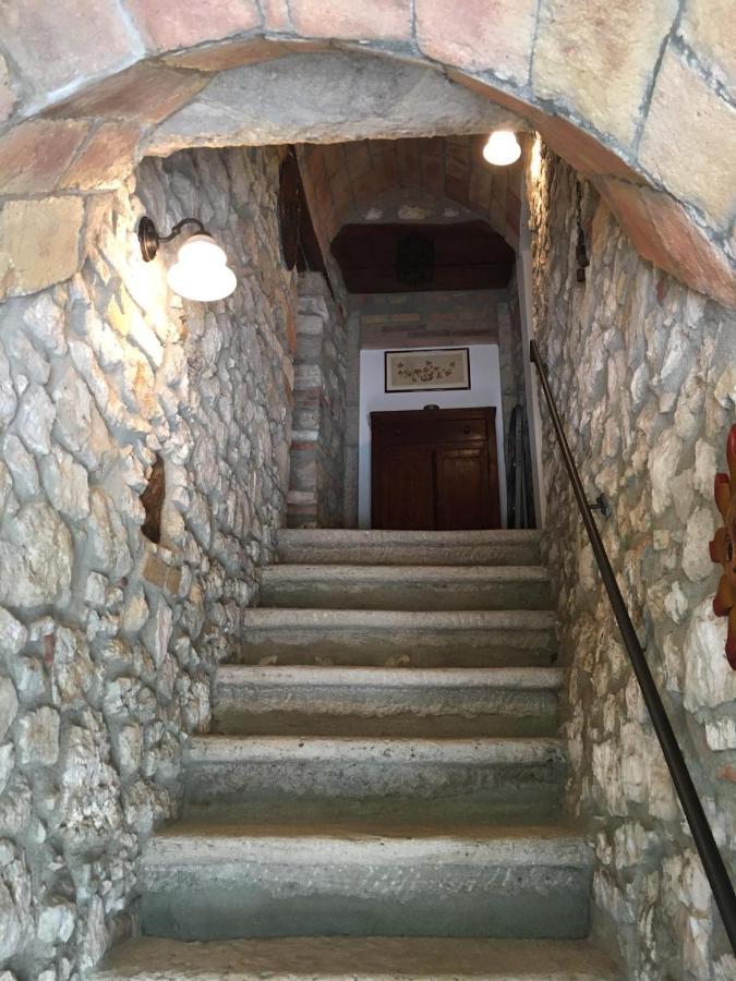 La Casetta Al Roccone Semproniano Екстериор снимка